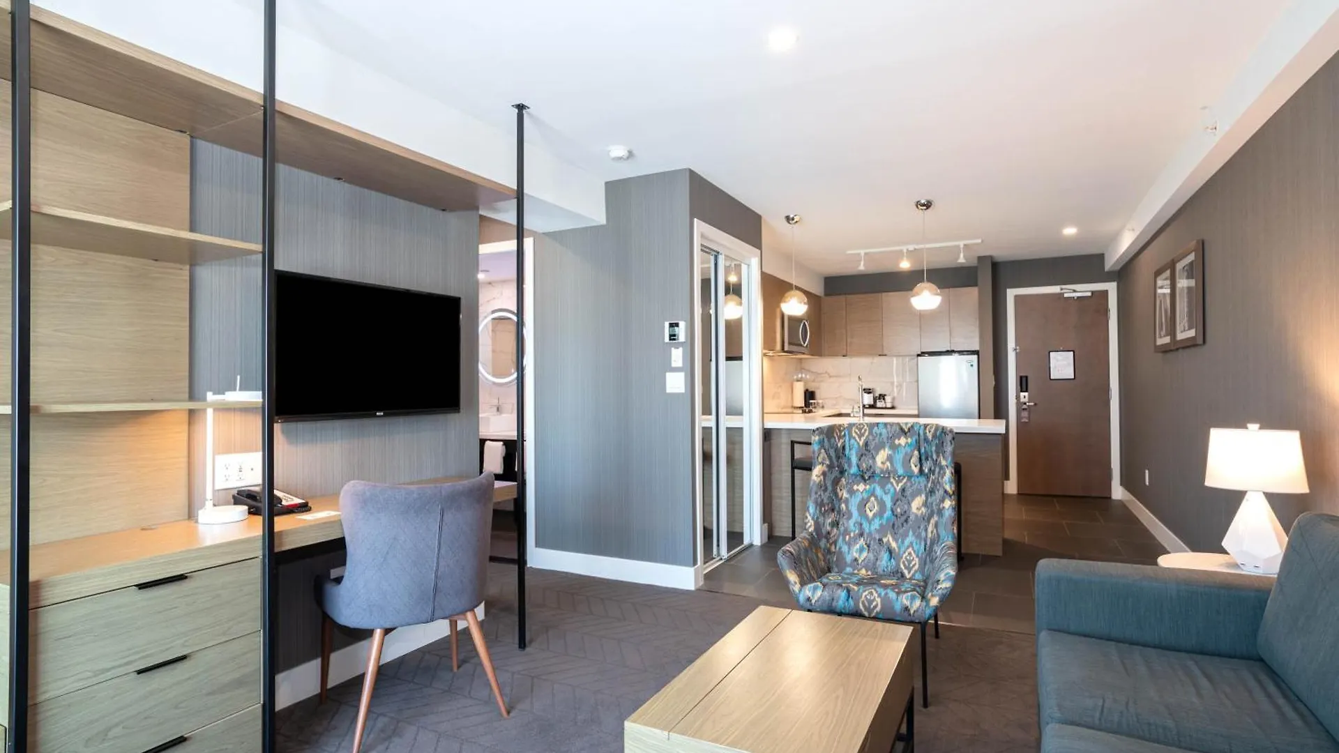Sandman Signature Calgary Airport Hotel