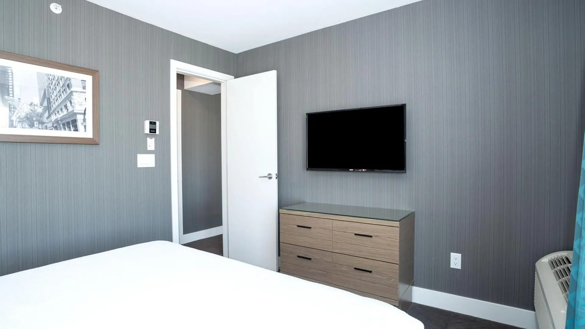 Sandman Signature Calgary Airport Hotel