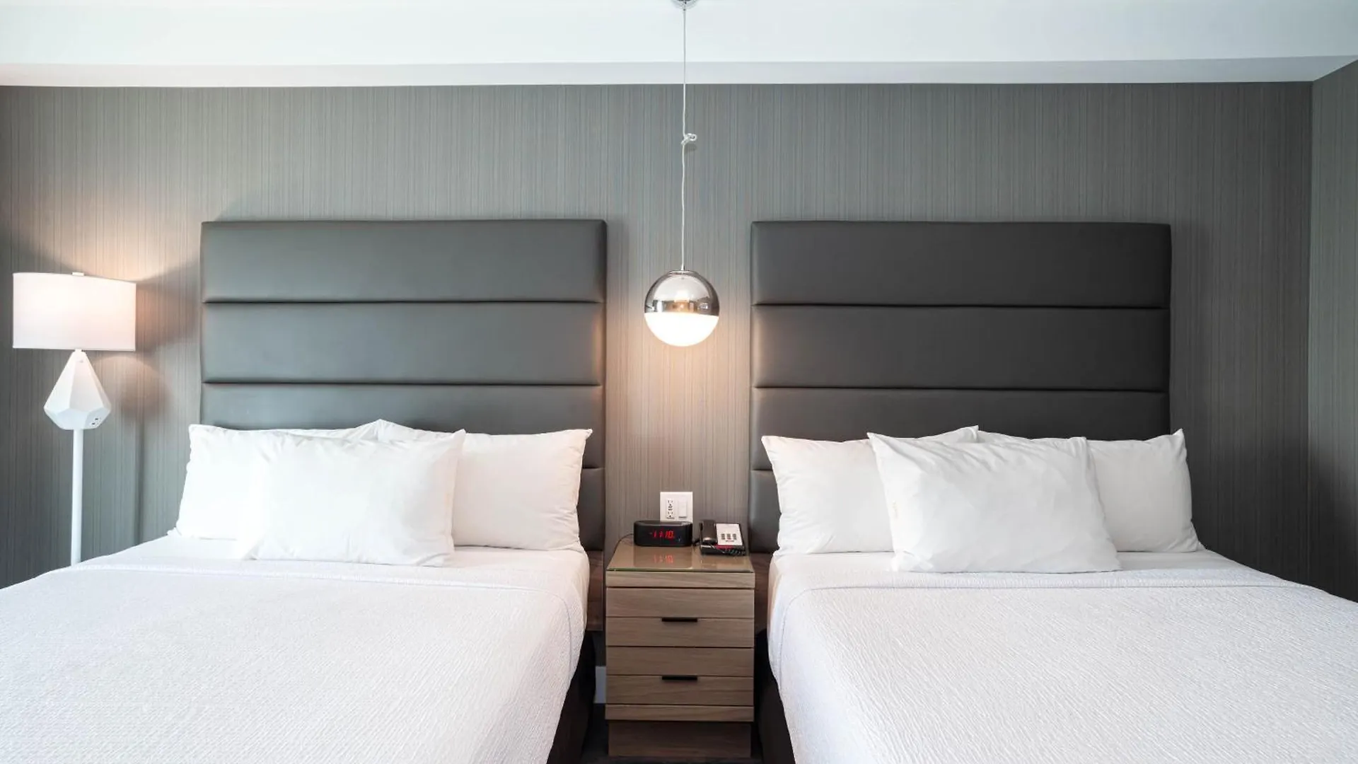 Sandman Signature Calgary Airport Hotel