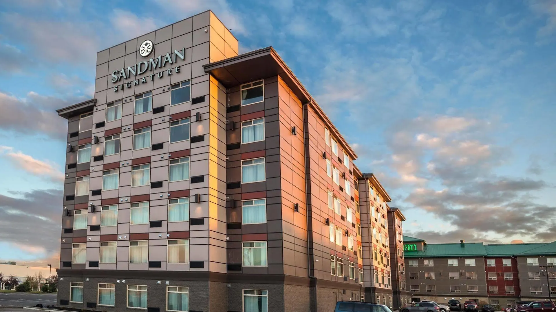 Sandman Signature Calgary Airport Hotel