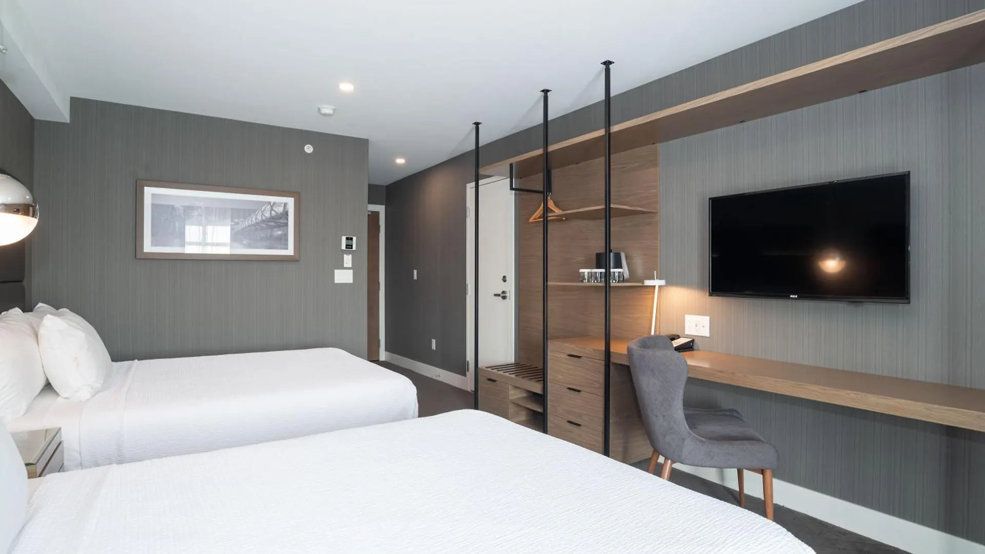 Sandman Signature Calgary Airport Hotel
